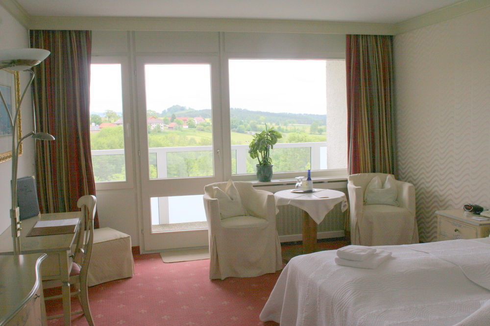 Sure By Western Rhoen Garden 4*